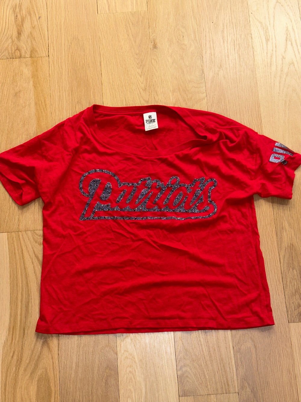 Victoria’s Secret PINK Women’s New England Patriots Crop Red T-Shirt Size S.